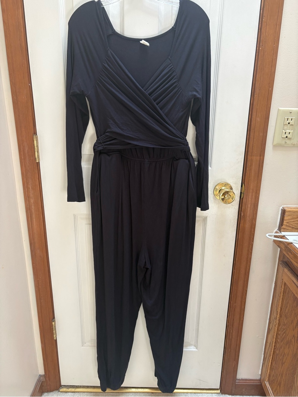 Daily practice Women's Black Long-Sleeve Wrap-Front Jumpsuit